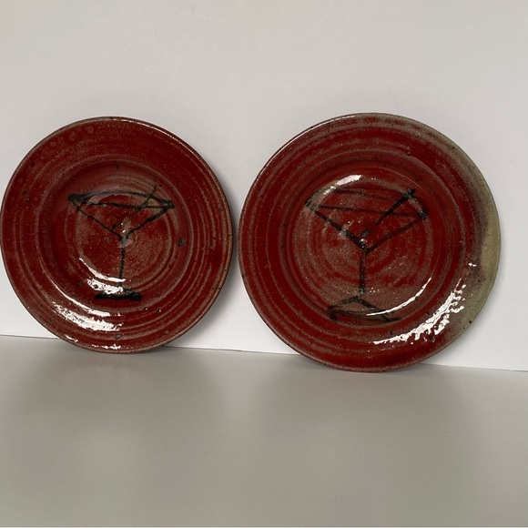 Pottery Hand Thrown Studio Plates Set of 2 with Martini Glass Burgundy Red EUC - Picture 16 of 16